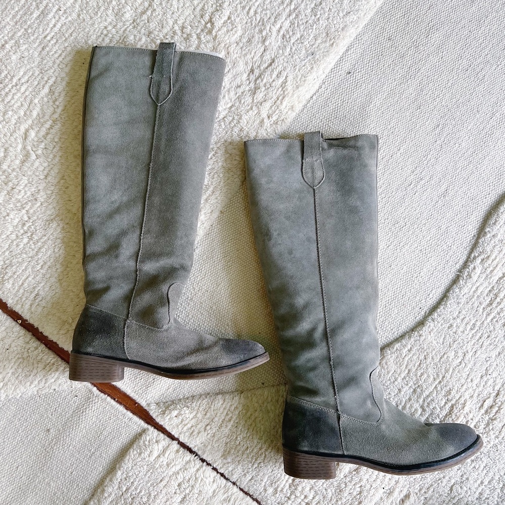 Urban Outfitters Grey Suede Leather Knee High Boots Western Equestrian Pull on 9